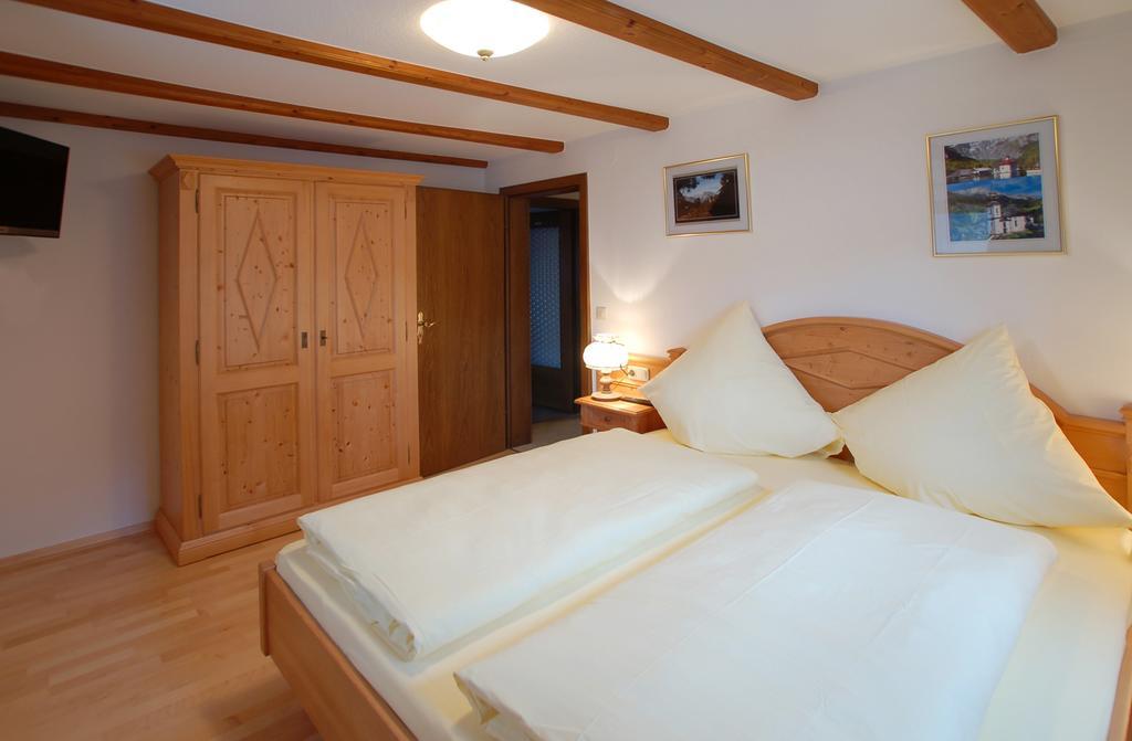 Ferienwohnung Gebirgshausl Bischofswiesen Ruang foto