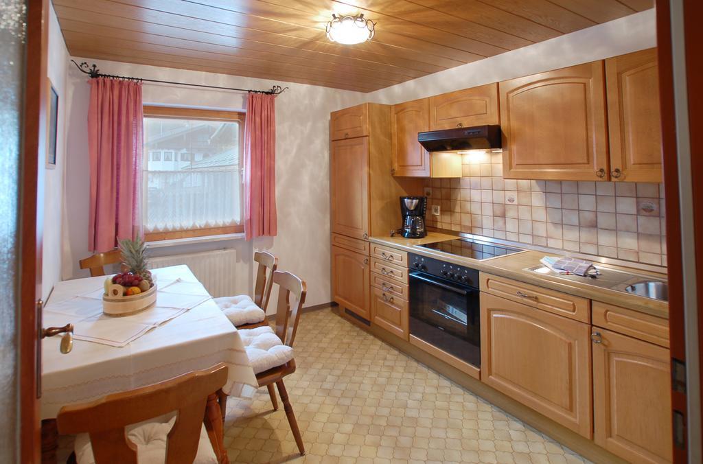 Ferienwohnung Gebirgshausl Bischofswiesen Ruang foto
